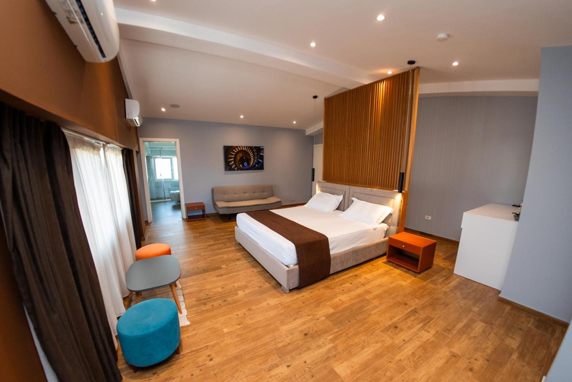 Hotel Olivar Tirana 4*