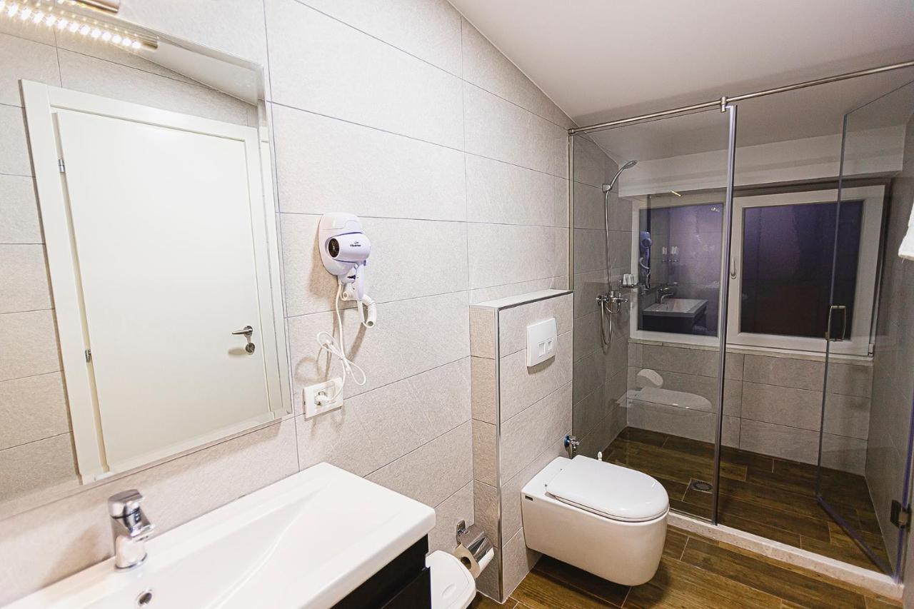 Hotel Olivar Tirana 4*